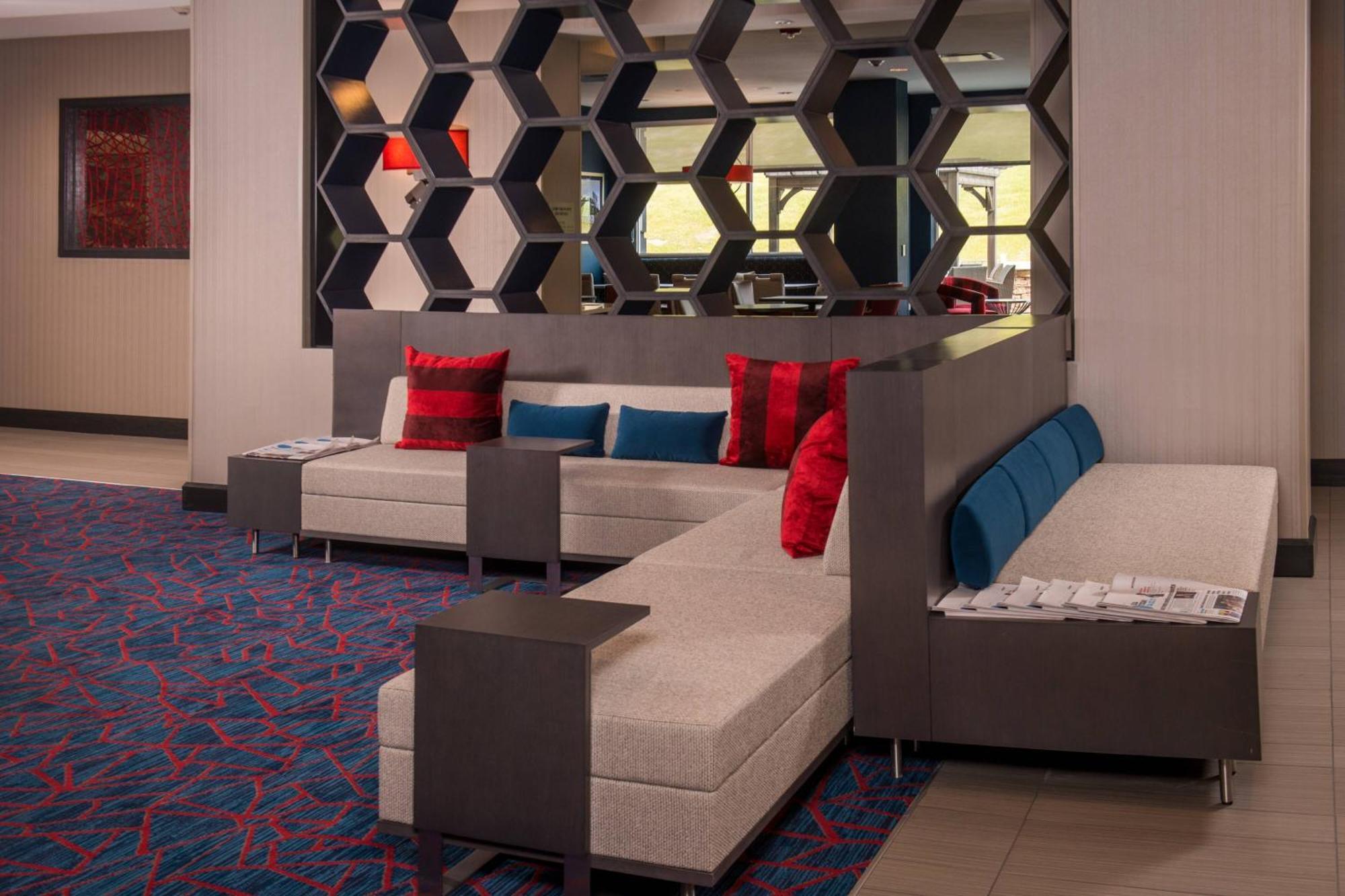 Fairfield & By Marriott Altoona
