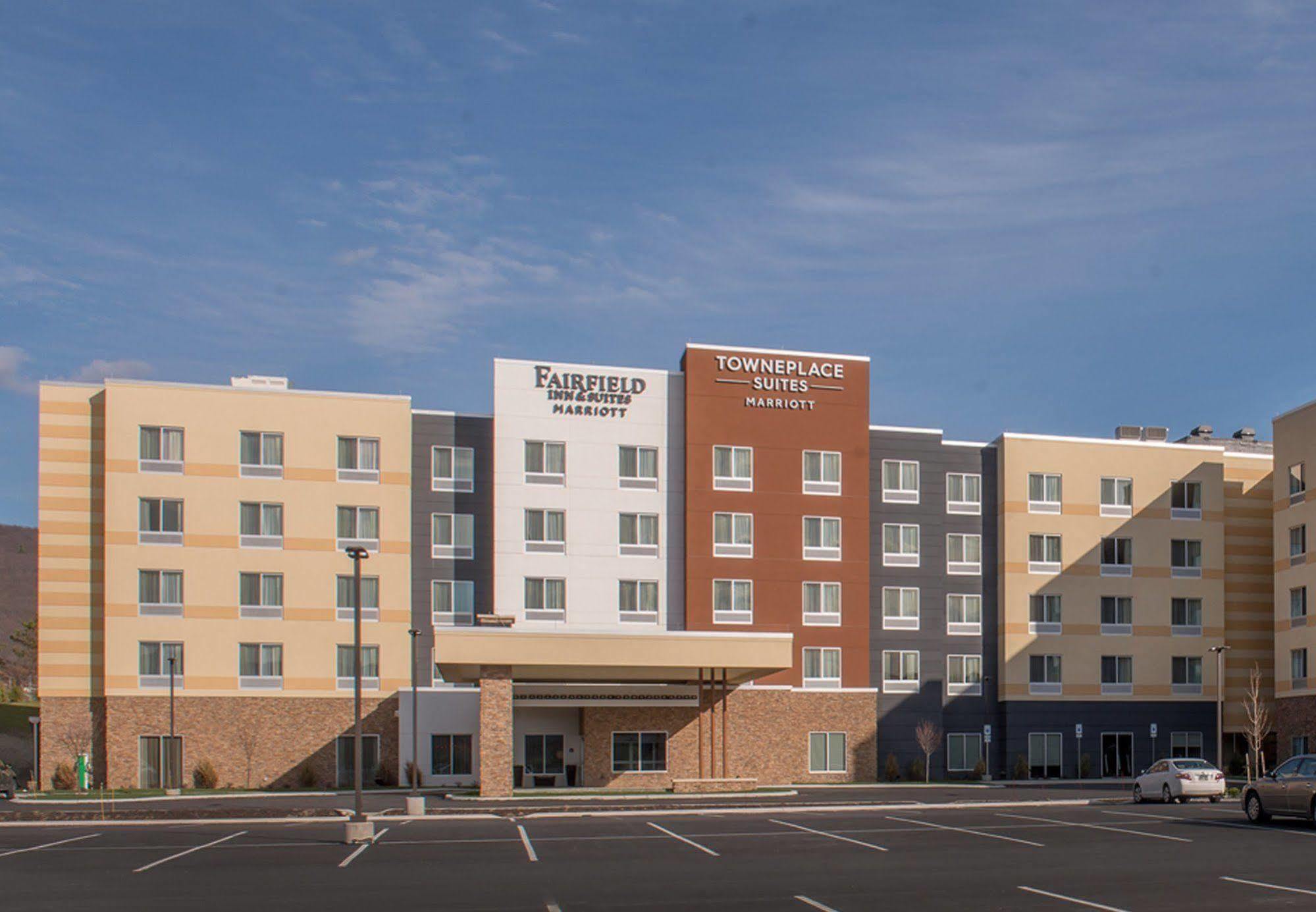 Hotel Fairfield & By Marriott 3*